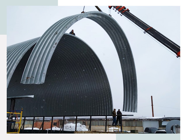 Полукруглые ангары в Гае